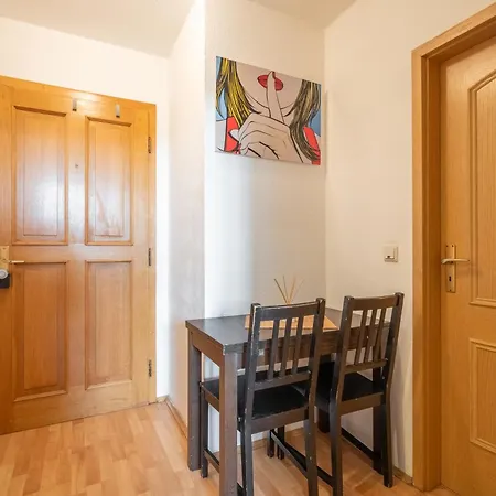Apartment Gemuetliche Dachgeschosswohnung -waldstrassenviertel
