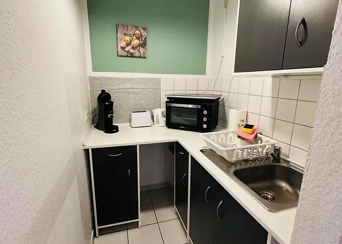 Gemuetliche Dachgeschosswohnung -waldstrassenviertel Апартаменты Лейпциг