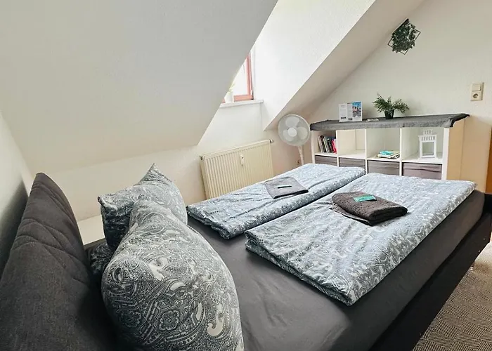 Gemuetliche Dachgeschosswohnung -waldstrassenviertel