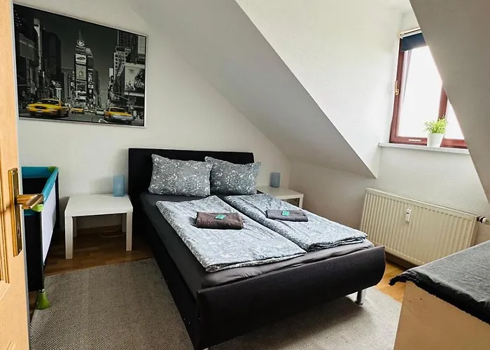Gemuetliche Dachgeschosswohnung -waldstrassenviertel Лейпциг